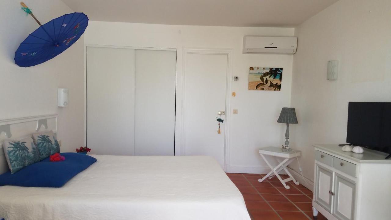 Appartement rez-de-chaussée de villa à 1 minute de la plage Saint-Francois  Esterno foto